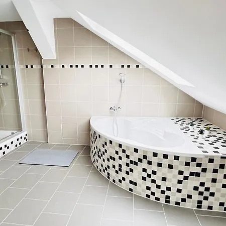 Stylisches Mit Weitblick * بفورتسهايم